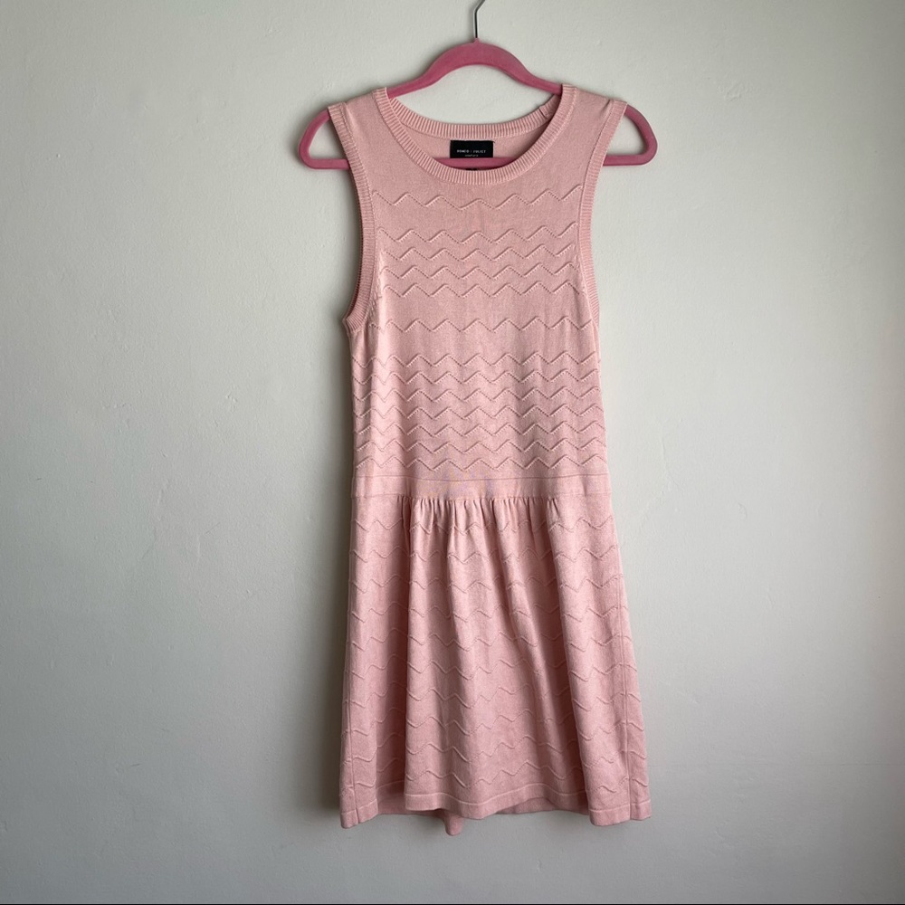 Romeo + Juliet Pink Relaxed Sleeveless Dress